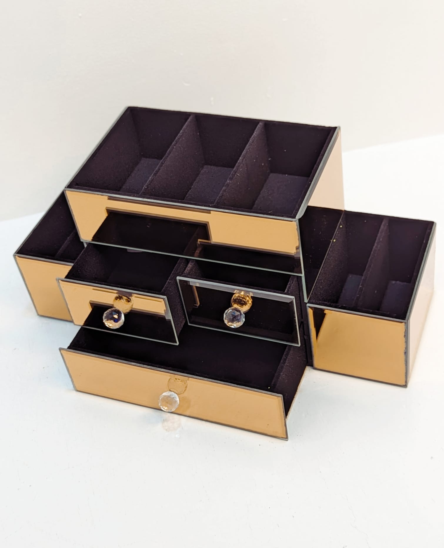 Gold Jewlery Box - Image 4