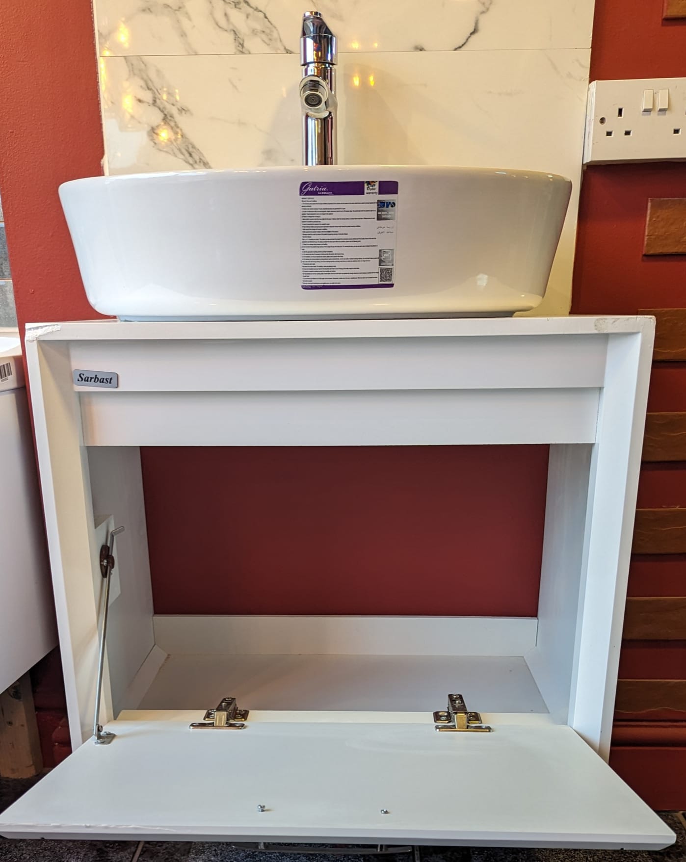 Modern Gloss Cabinet With Silver Handles - Image 3