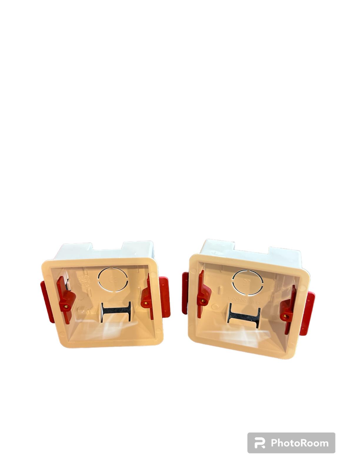 Plastic 35mm Single Pattress Box - Image 4