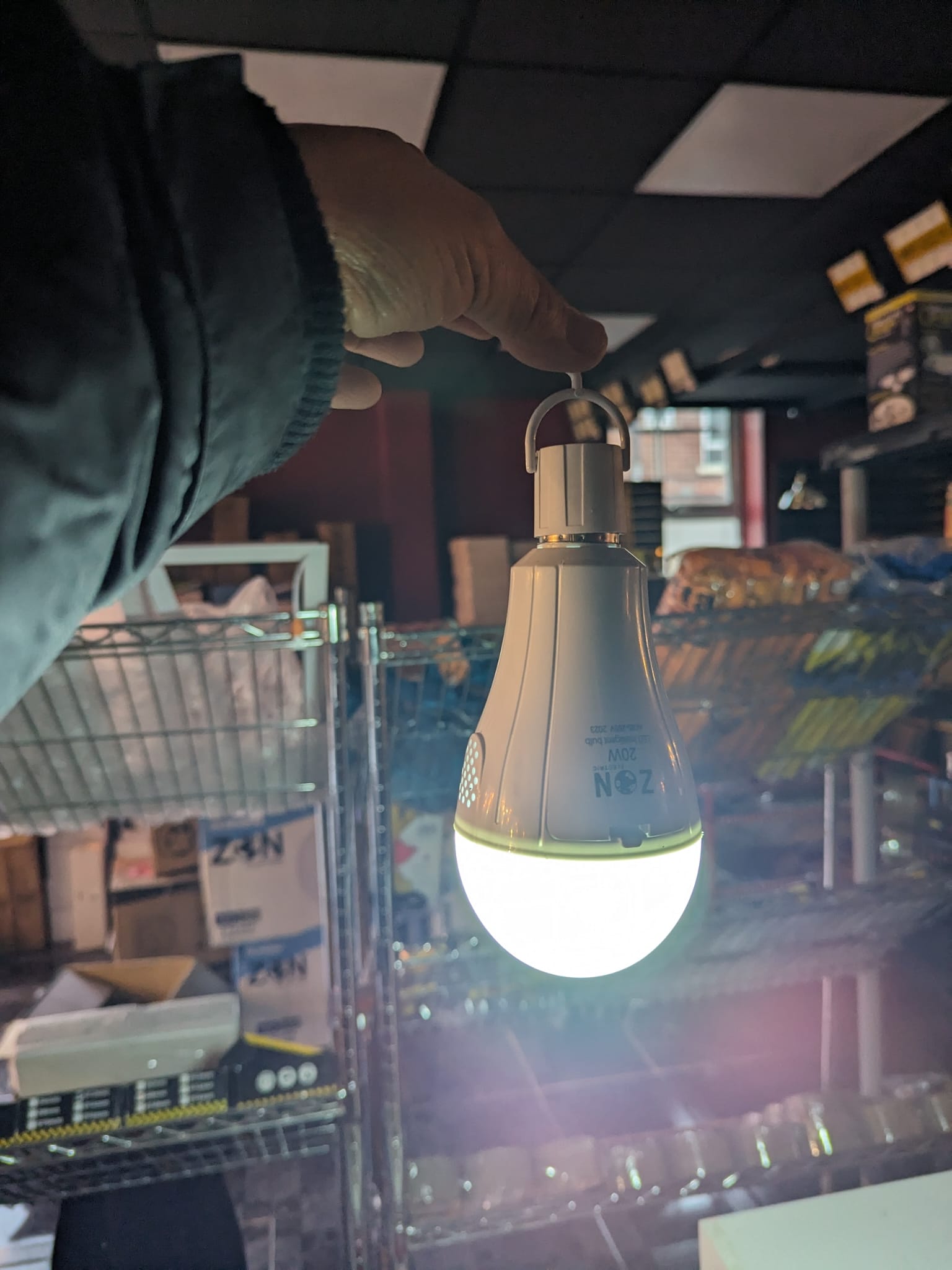 ZON LED Camping Bulb + Battery 20w - Image 4